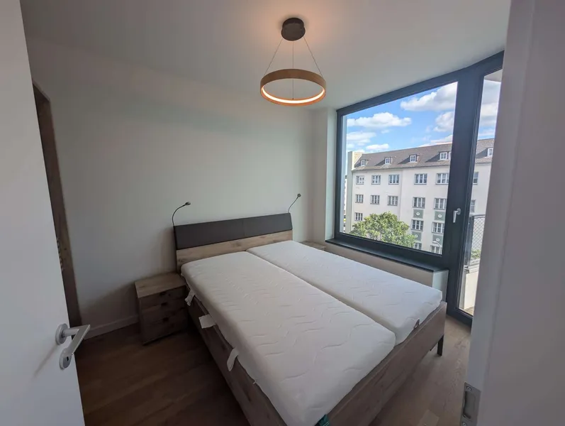 Teilmöbliert und unbefristet - modern und zentral in Wilmersdorf — photo 1